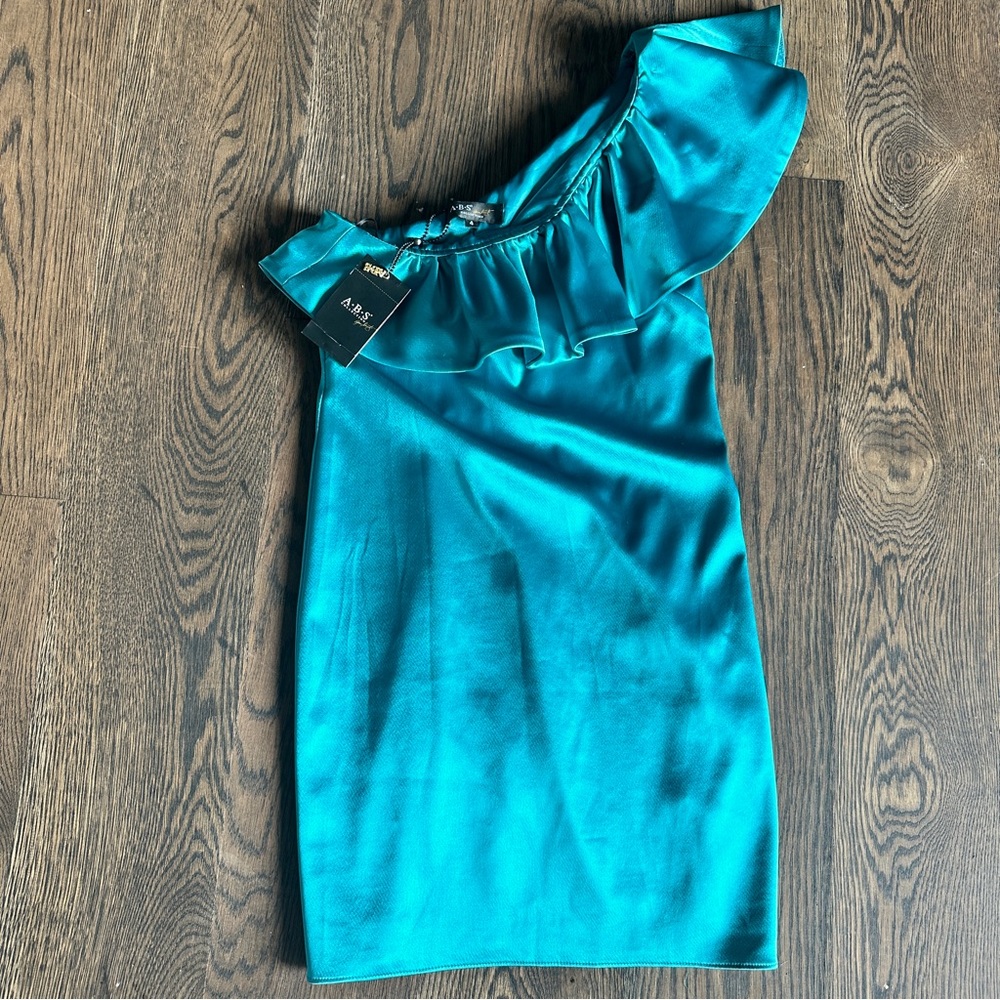 ABS Allen Schwartz • NWT Teal one shoulder dress
